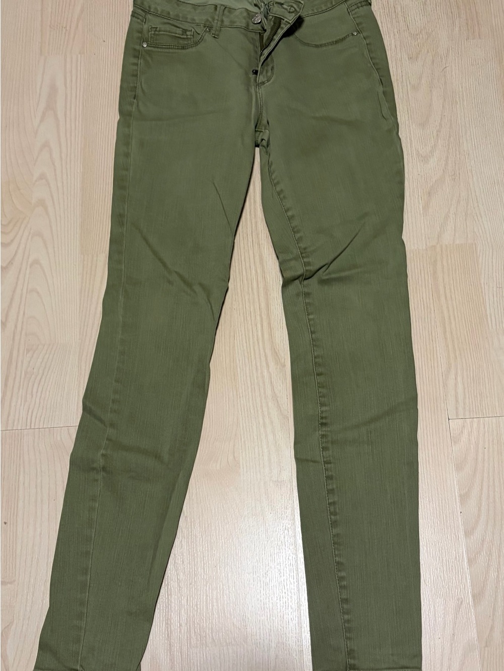 Jessica Simpson Kiss Me Skinny Women’s Jeans - Picture 2 of 5